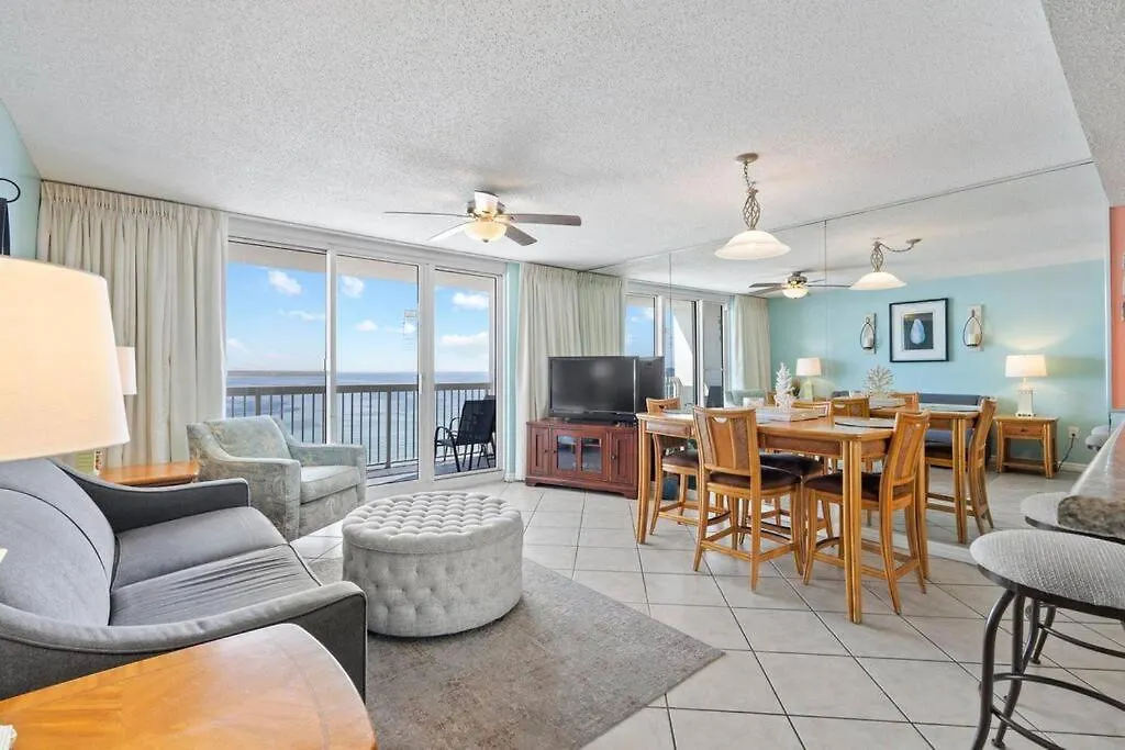 Apartment Beachfront At Pelican