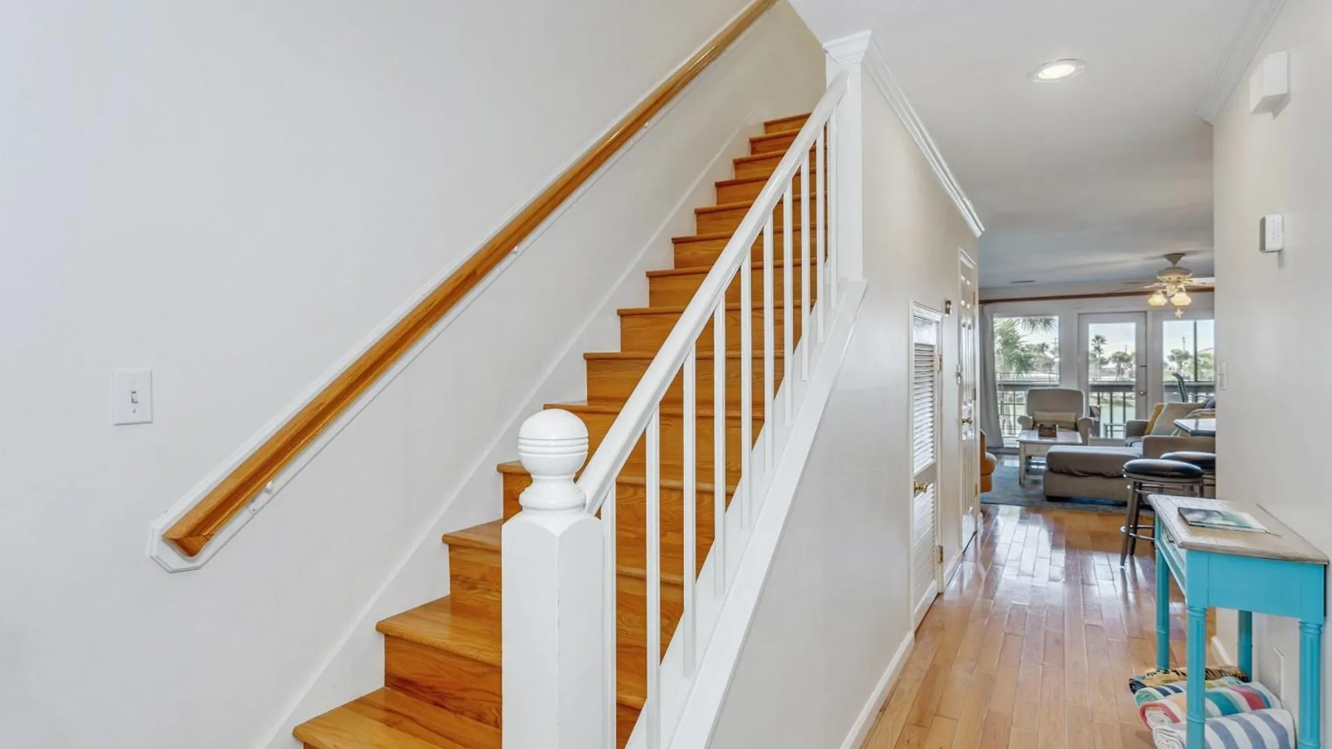 Walk 2 Golf Dining & -sleeps 12