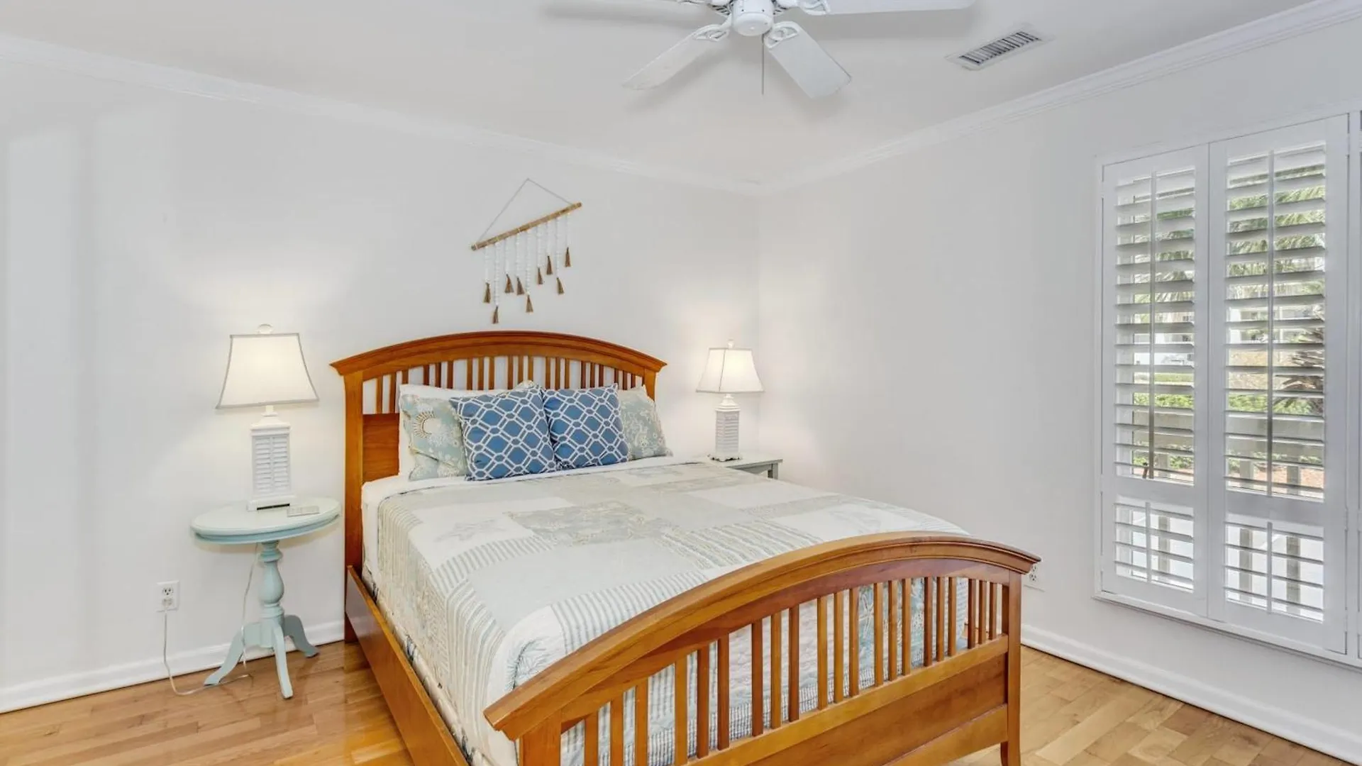 Walk 2 Golf Dining & -sleeps 12