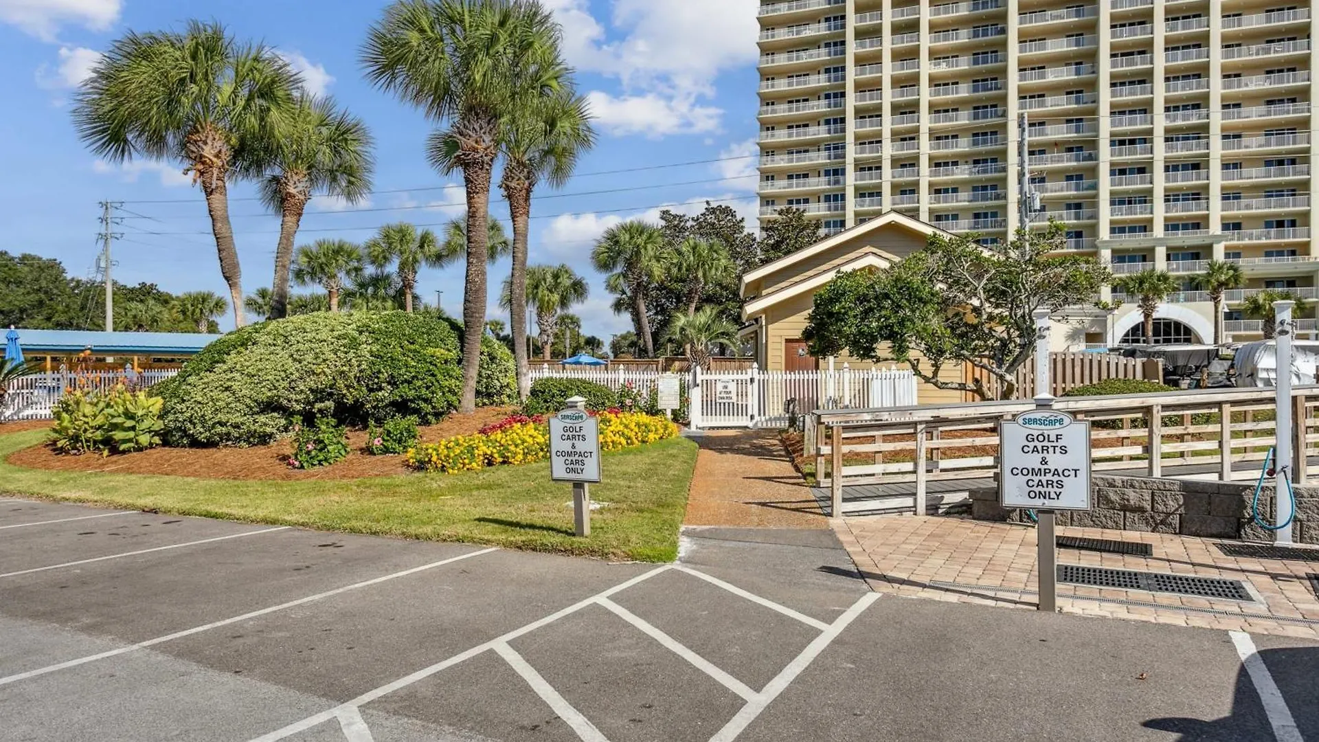 Walk 2 Golf Dining & -sleeps 12 * Destin