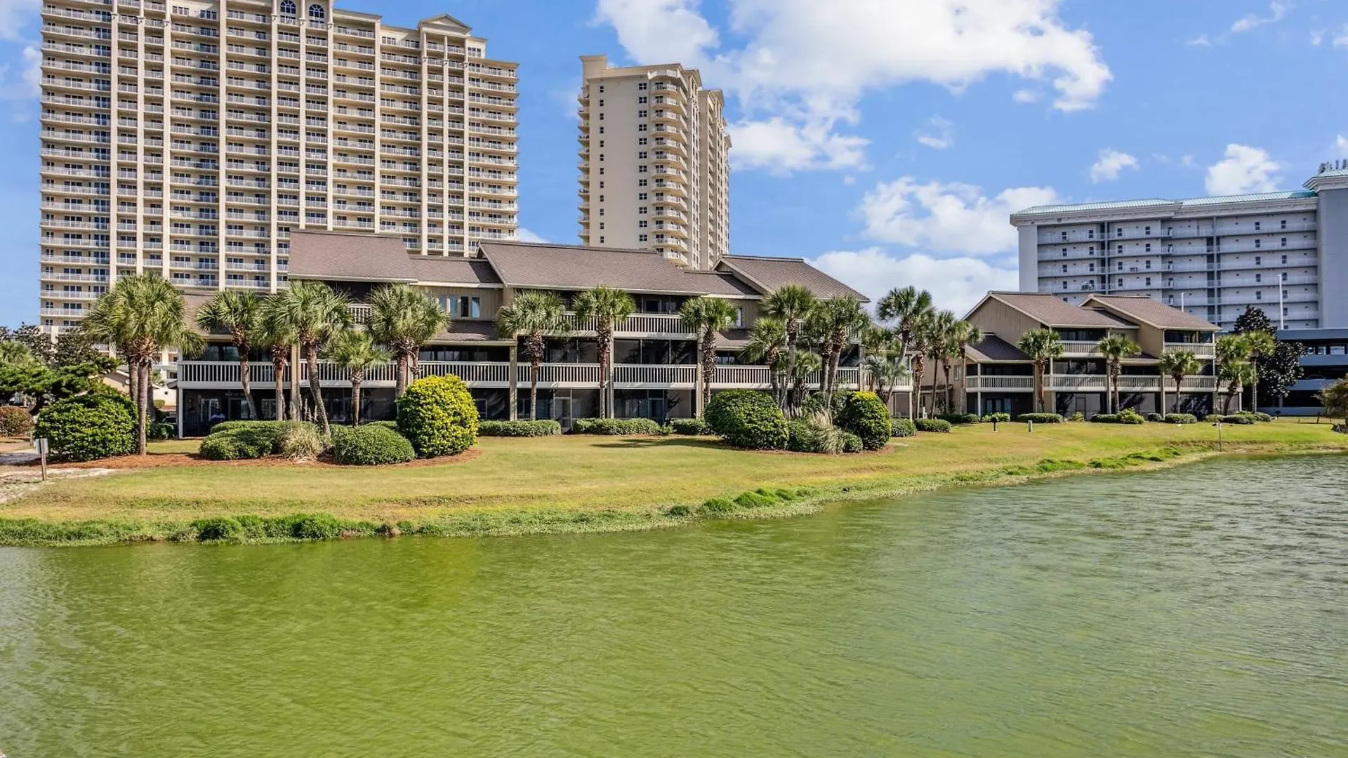 Walk 2 Golf Dining & -sleeps 12 Holiday home Destin