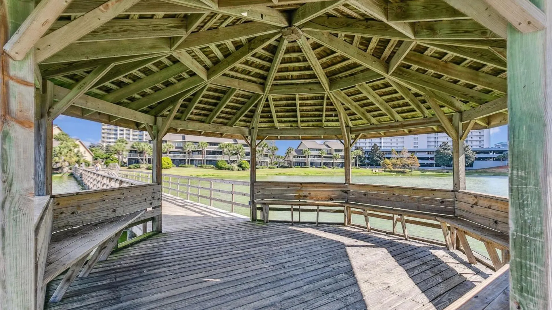 Walk 2 Golf Dining & -sleeps 12 Holiday home Destin