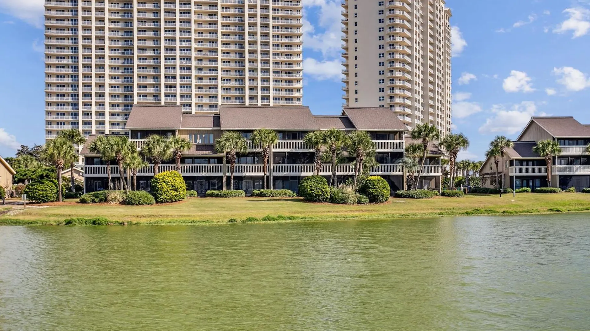 Walk 2 Golf Dining & -sleeps 12 * Destin
