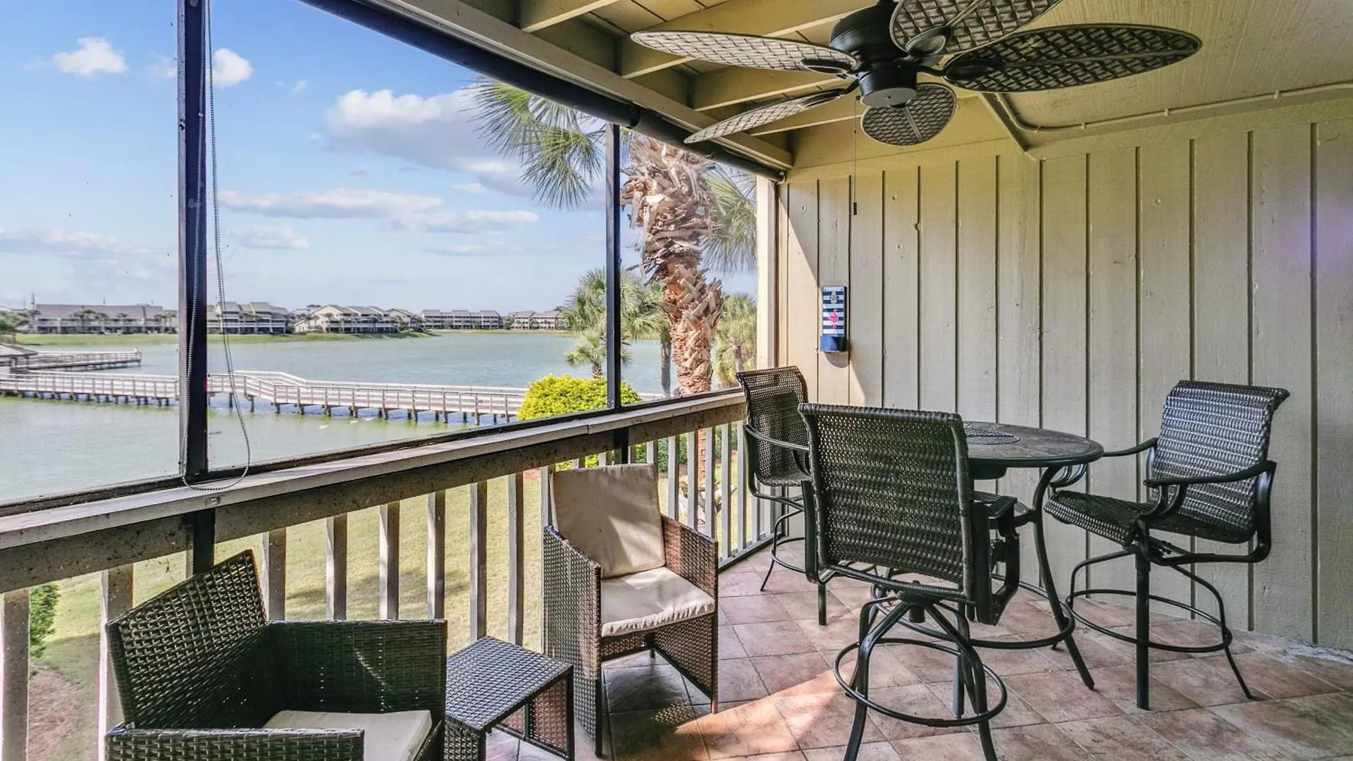 Walk 2 Golf Dining & -sleeps 12 Destin