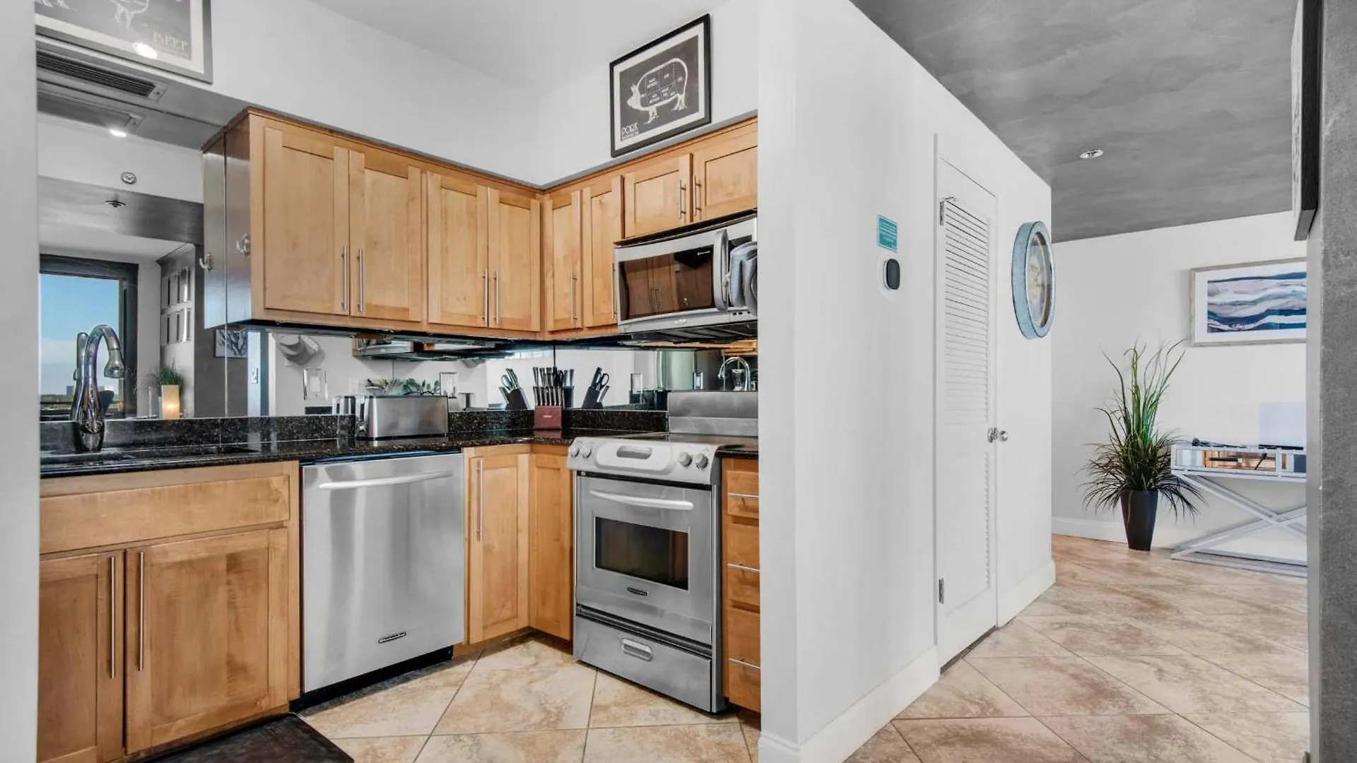 Enclave 701b- Paradiso Del Regno * Destin