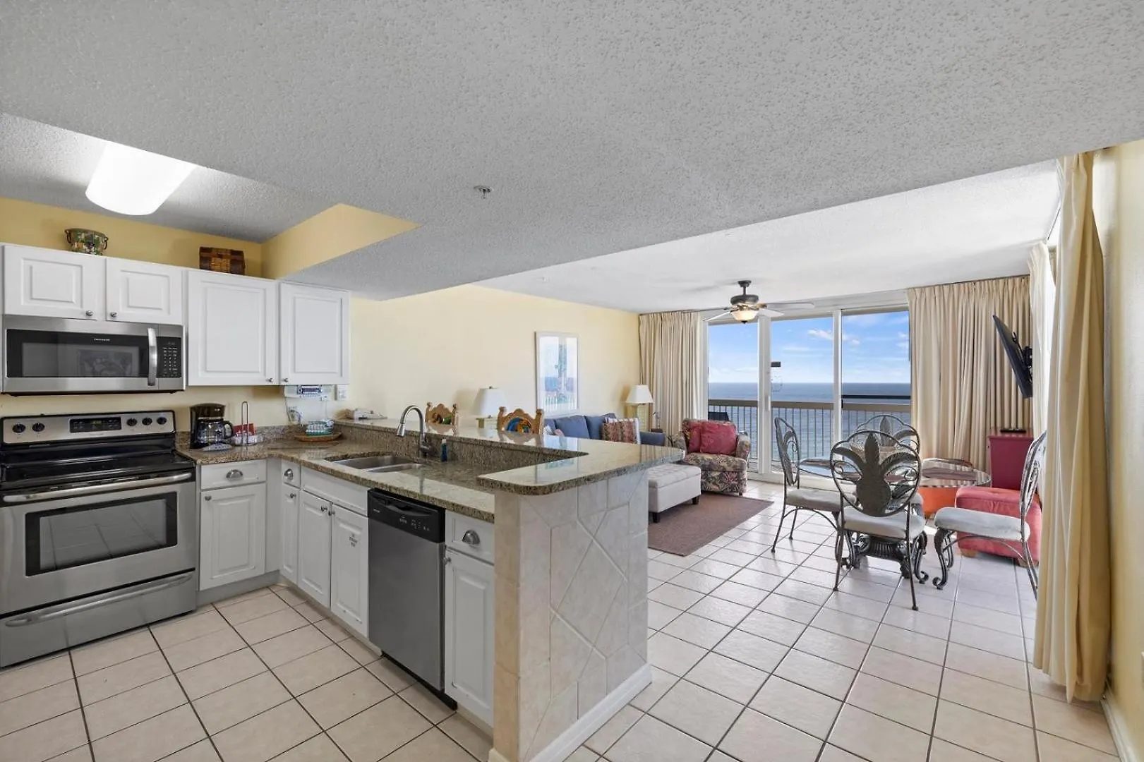 Pelican 1911 Apartment Destin