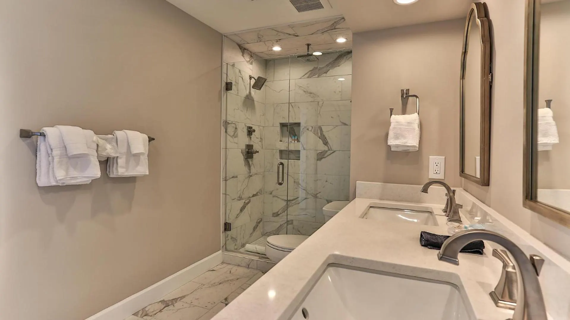 Southbay By The Gulf 131 A Completely Renovated 3 Bedroom Front Townhome In Holiday home Destin