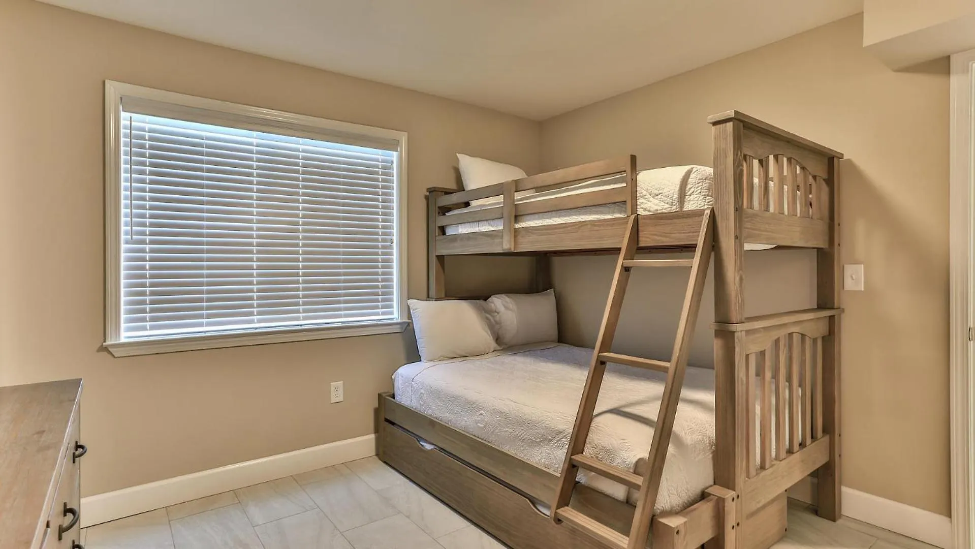 Southbay By The Gulf 131 A Completely Renovated 3 Bedroom Front Townhome In
