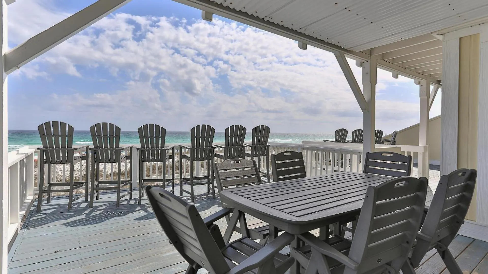 Southbay By The Gulf 132 Is A Completely Renovated 3 Bedroom Front Townhome In Holiday home