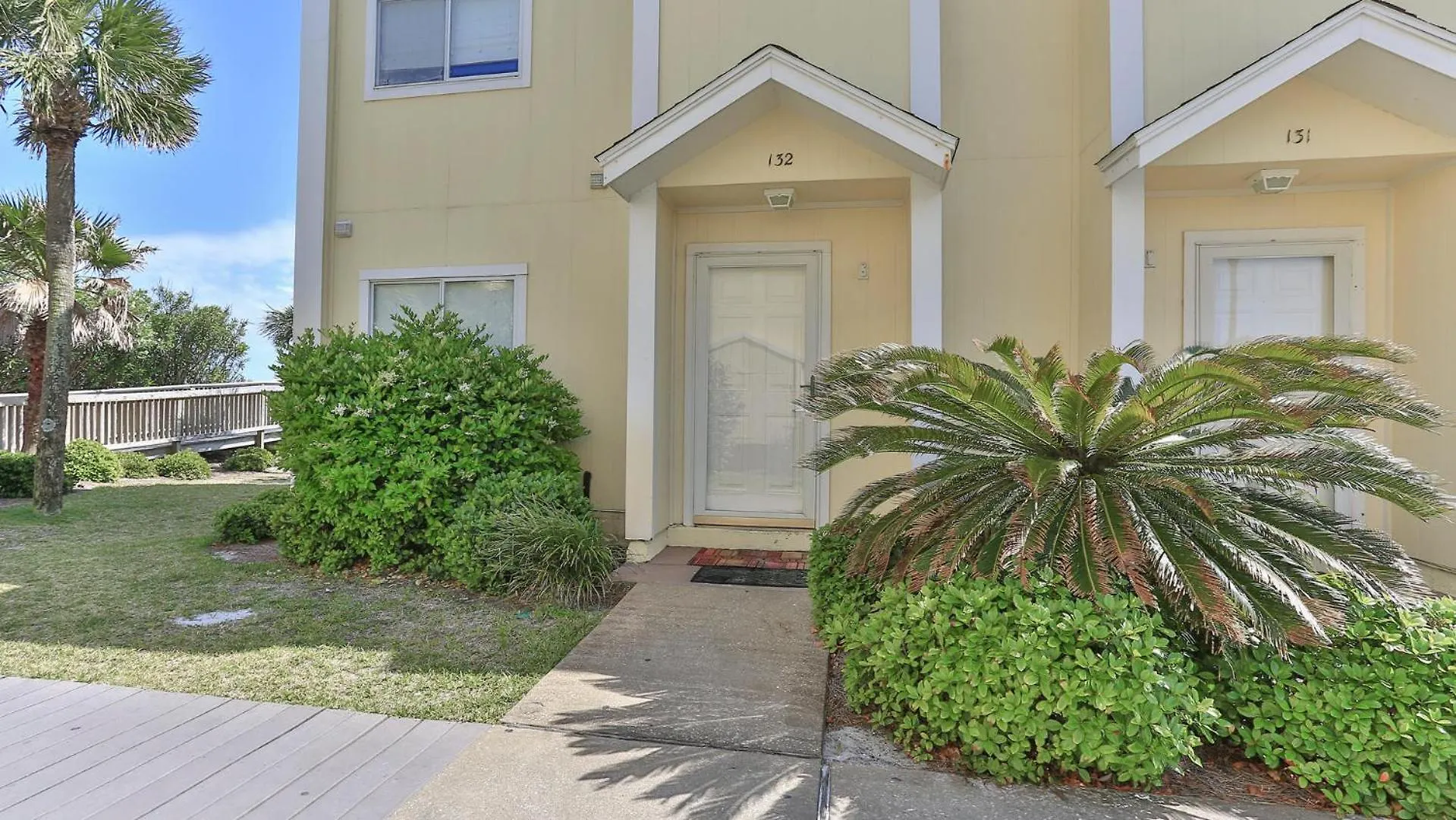 Southbay By The Gulf 132 Is A Completely Renovated 3 Bedroom Front Townhome In Holiday home Destin