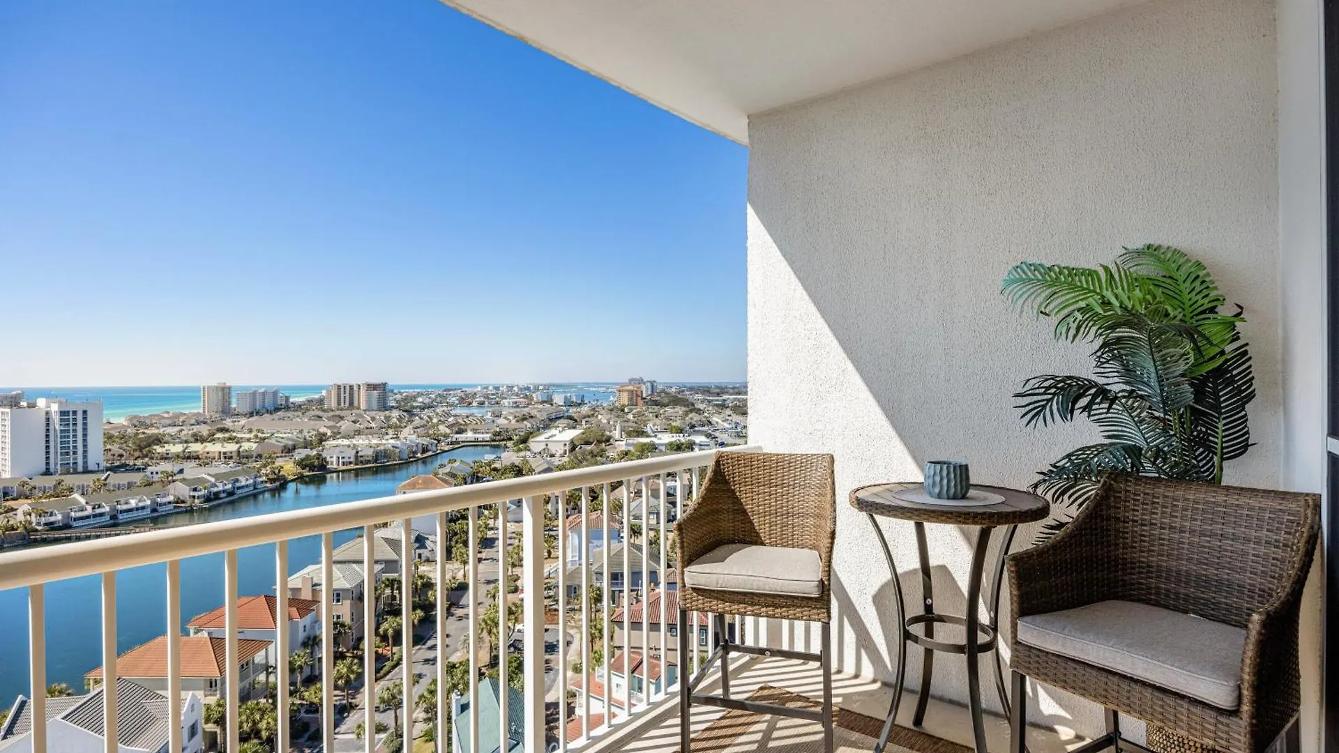 Apartment The Terrace At Pelican 1602