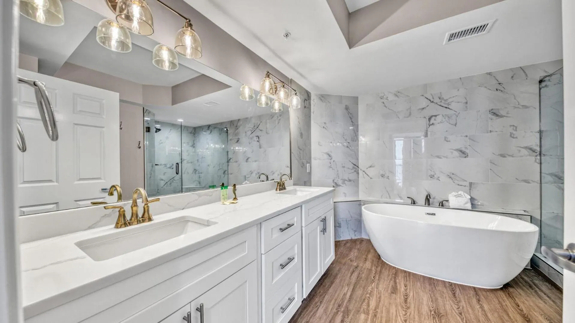 St Maarten 907 A Newly Renovated Luxury Front 3 Bedroom 9th Floor Private Elevator * Destin