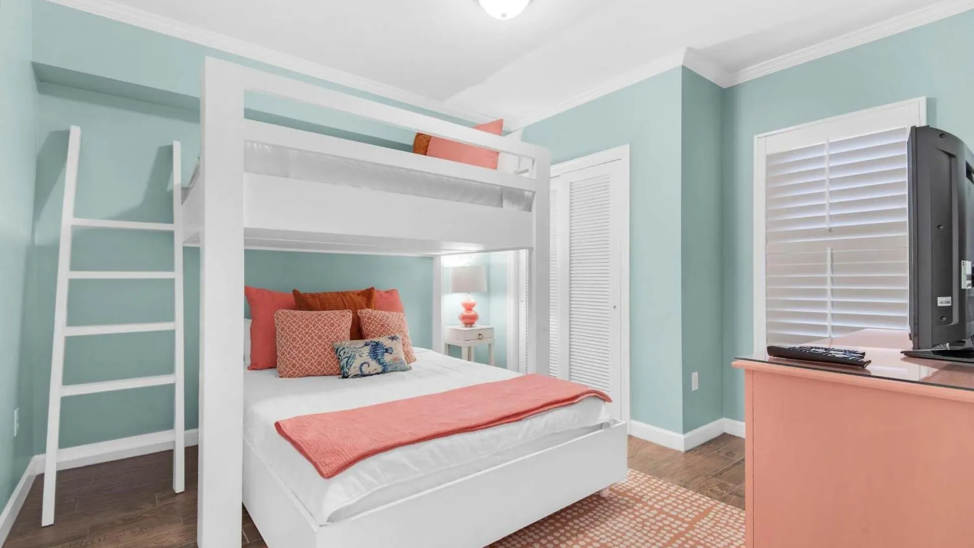 Holiday home Sterling Shores 607