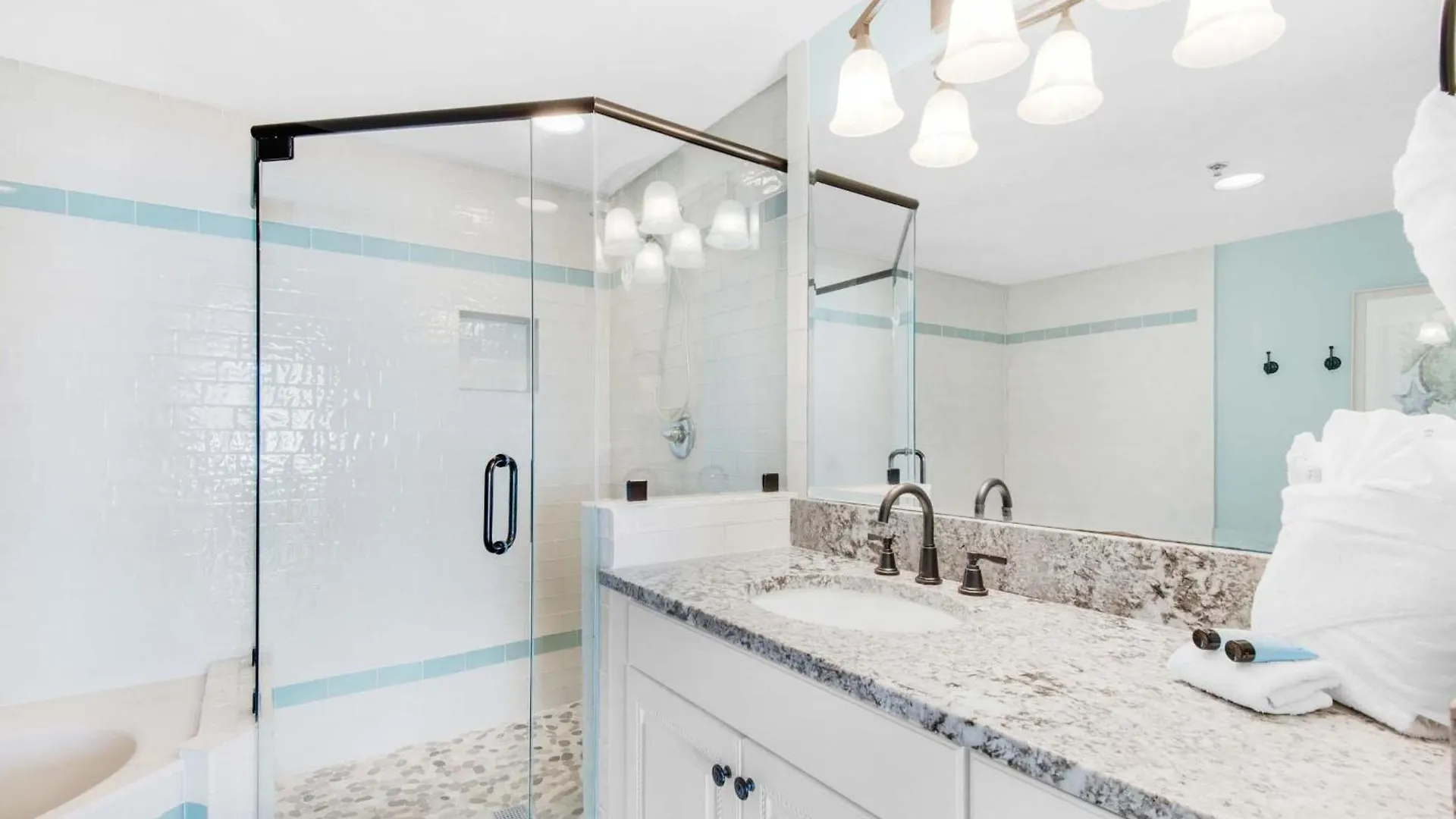 Sterling Shores 607 *