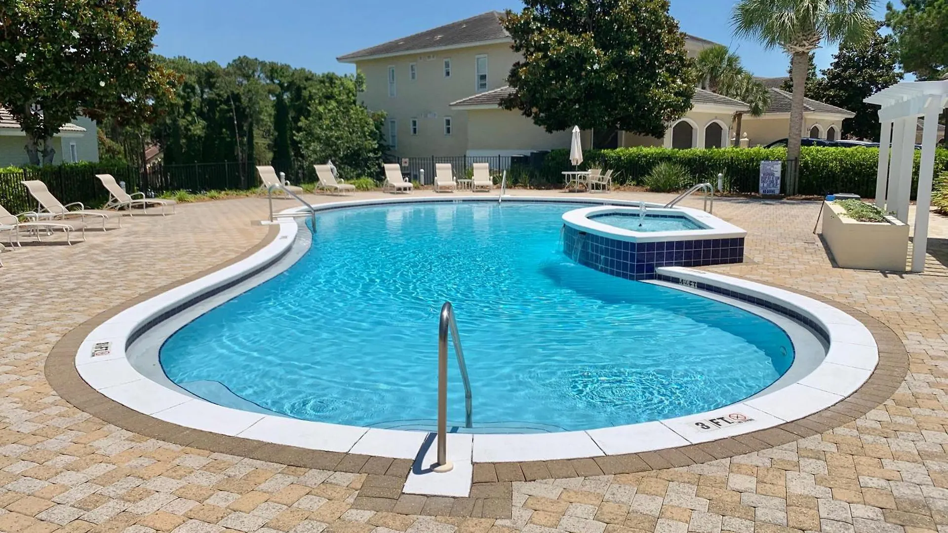 5382 Pine Ridge Holiday home *