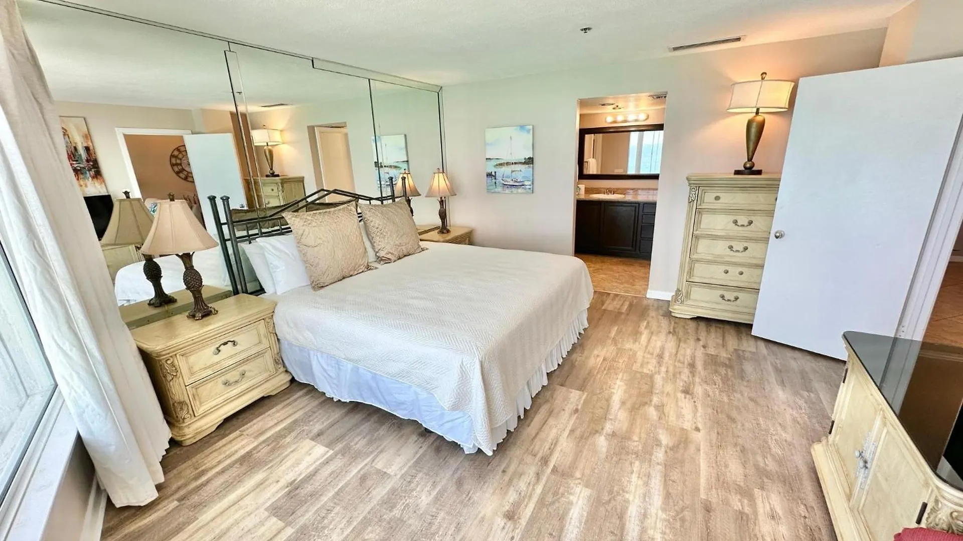 Holiday home 4362 Beachside Two