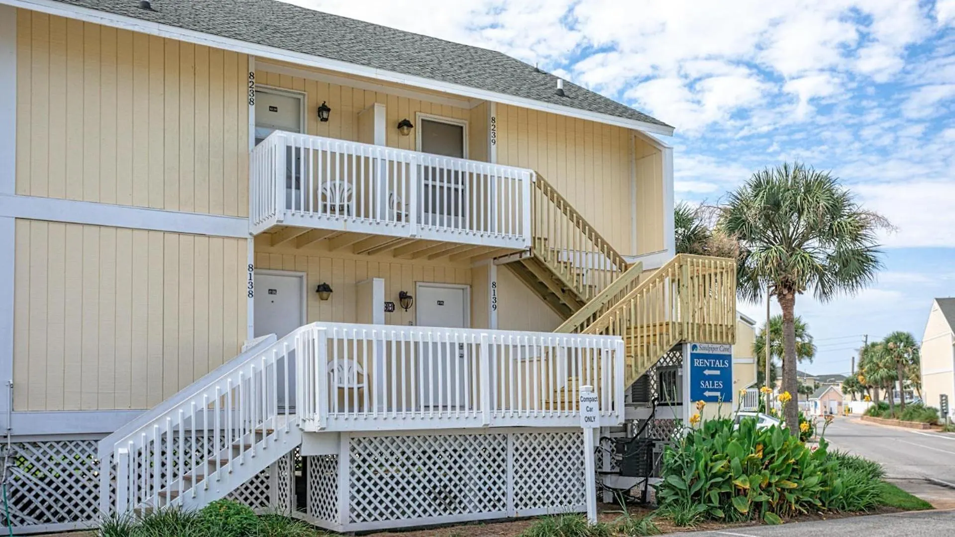 Sandpiper Cove 8239 Newly Remodeled Short Walk To The