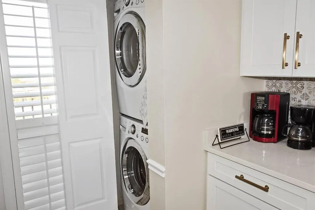 Emerald Towers 1203 Aqua Vista Getaway Apartment