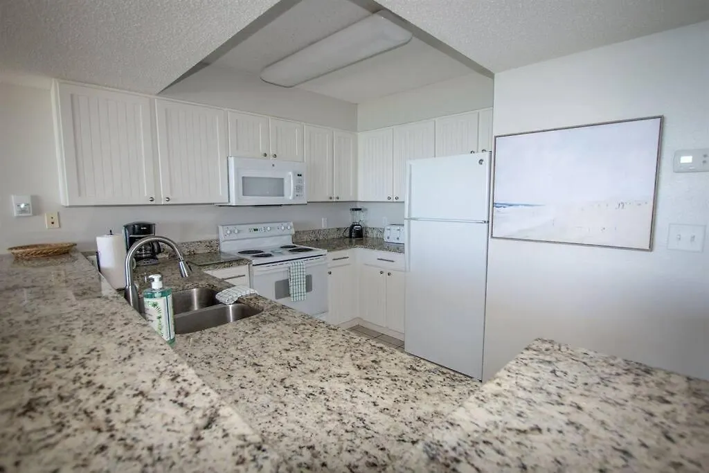 Pelican 810 Aquamarine Apartment