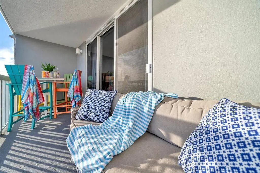 Pelican 102 Daze Apartment