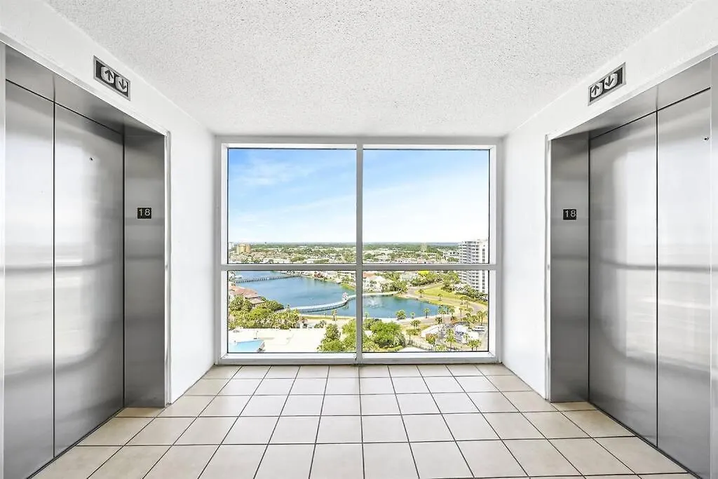 Pelican 1814 Ocean Escape Apartment