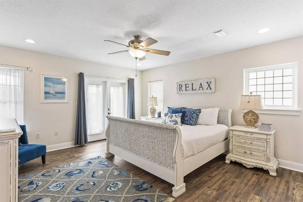 Grateful By The Sea Crystal Shores Holiday home