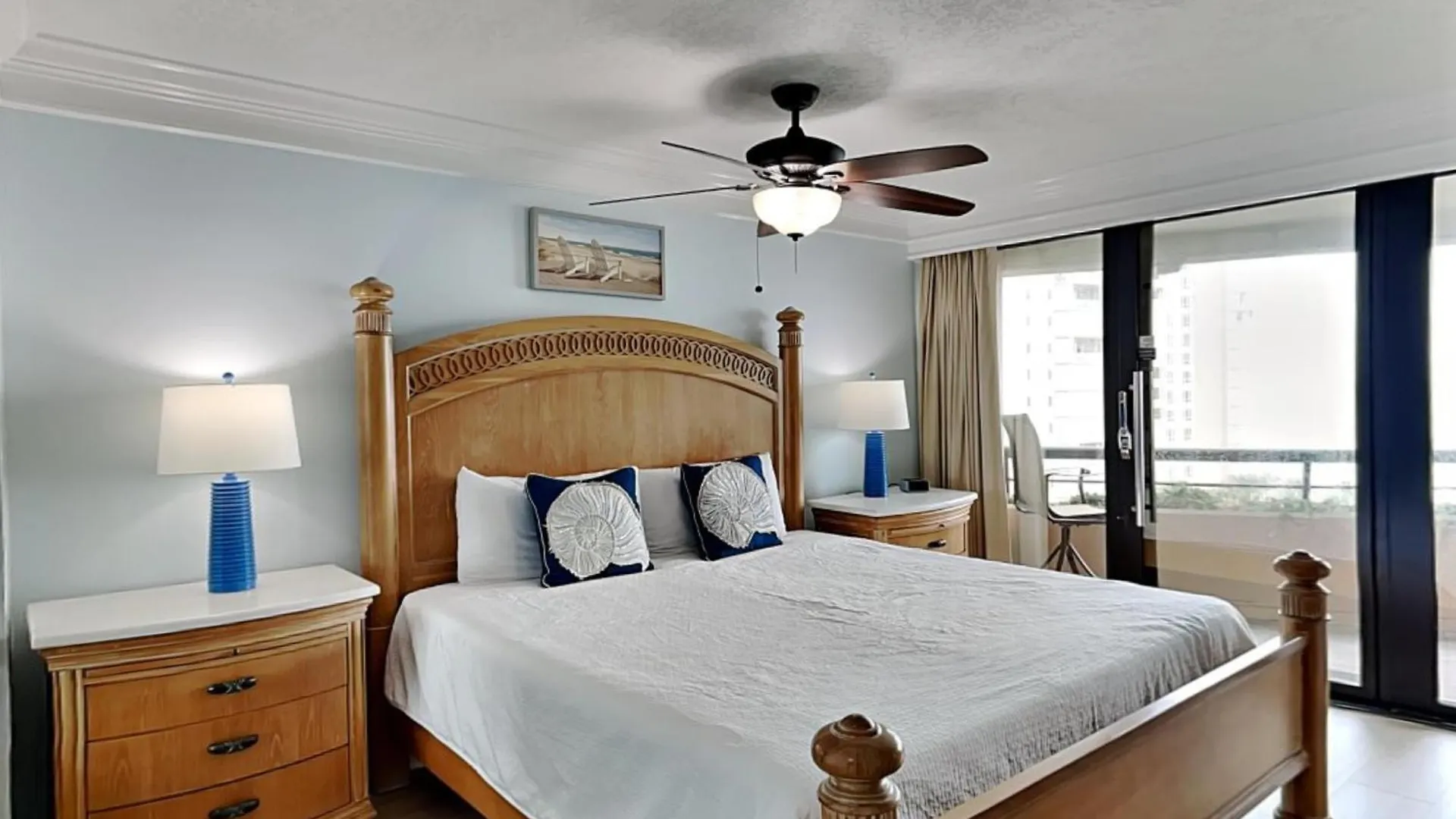 Edgewater 1004 公寓 *