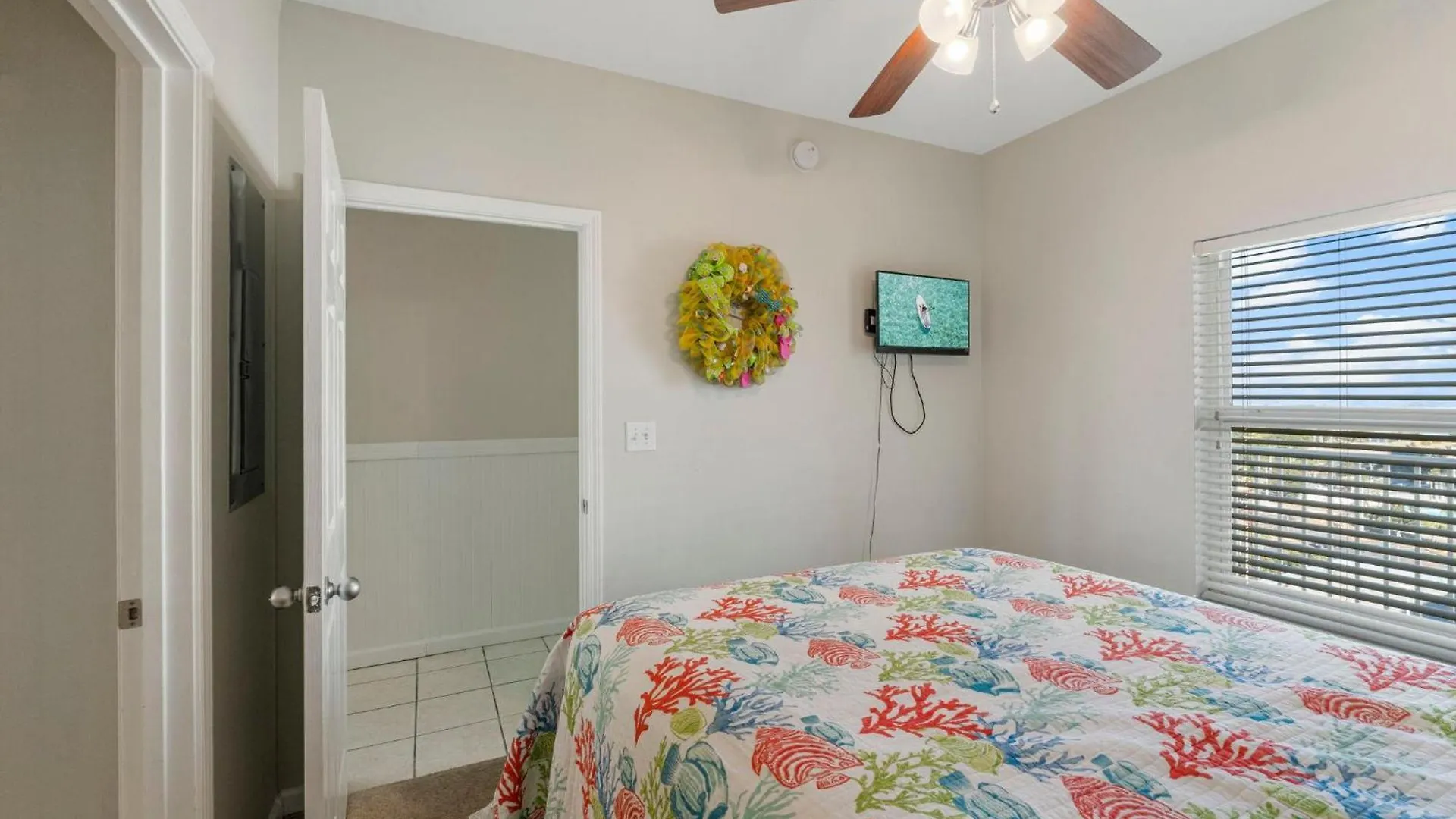 Majestic Sun A1104 Destin