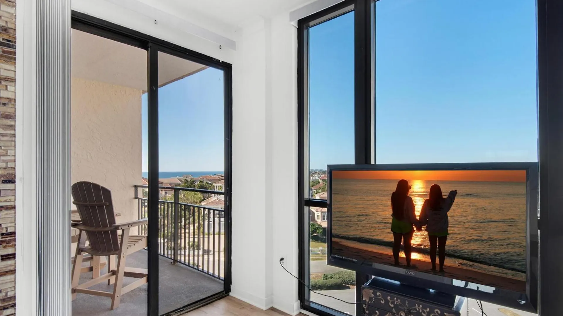 Enclave 702a Holiday home