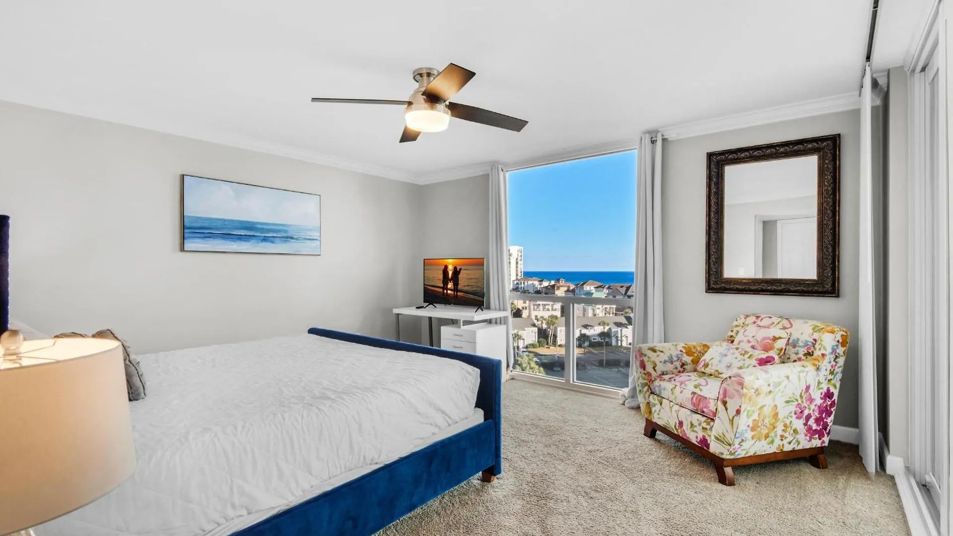 Shoreline Towers 3092 Apartment *