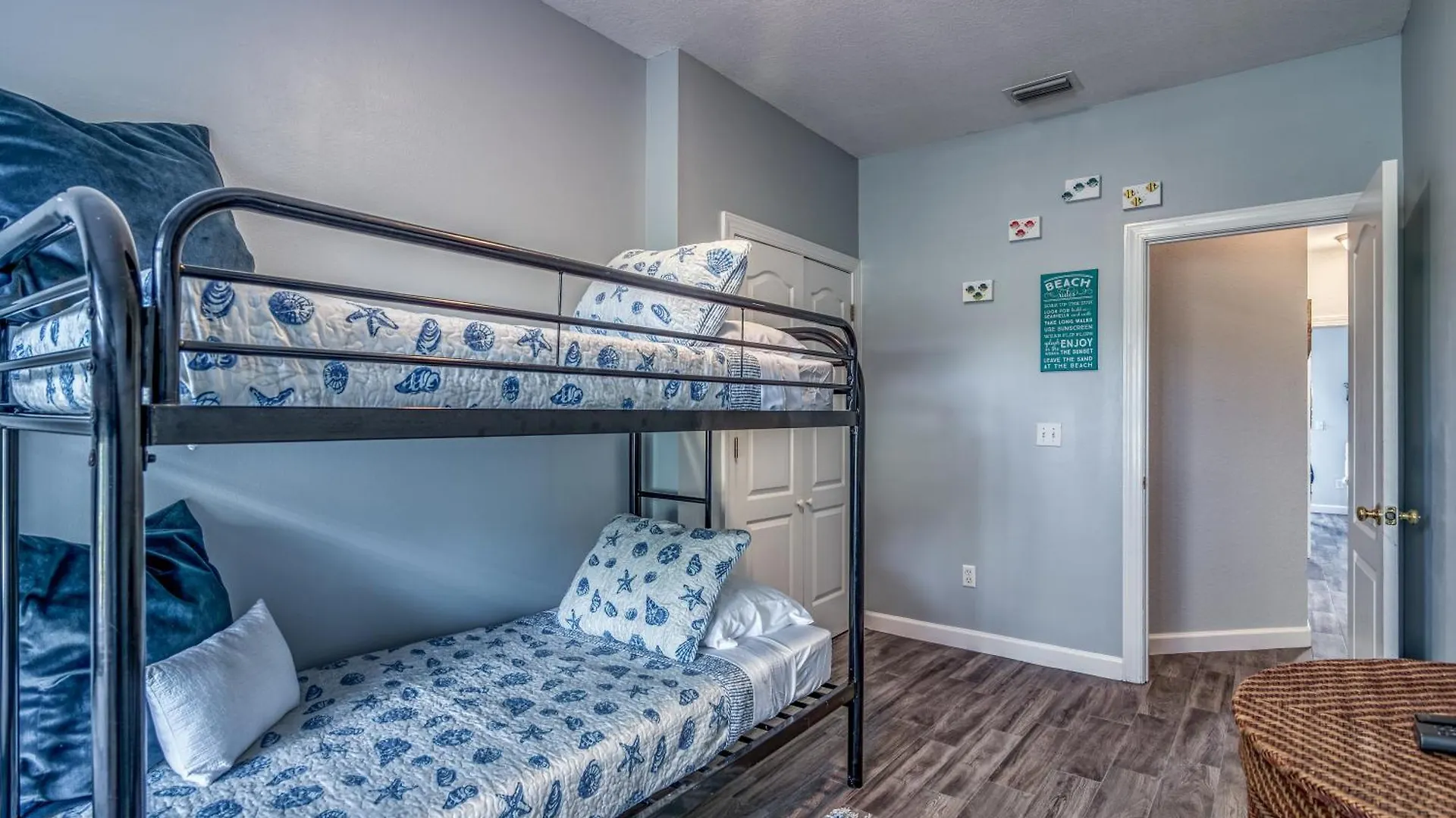 Semesterbostad Doctor's Orders 2 Short Walk To Private Deeded Sleeps 14 *