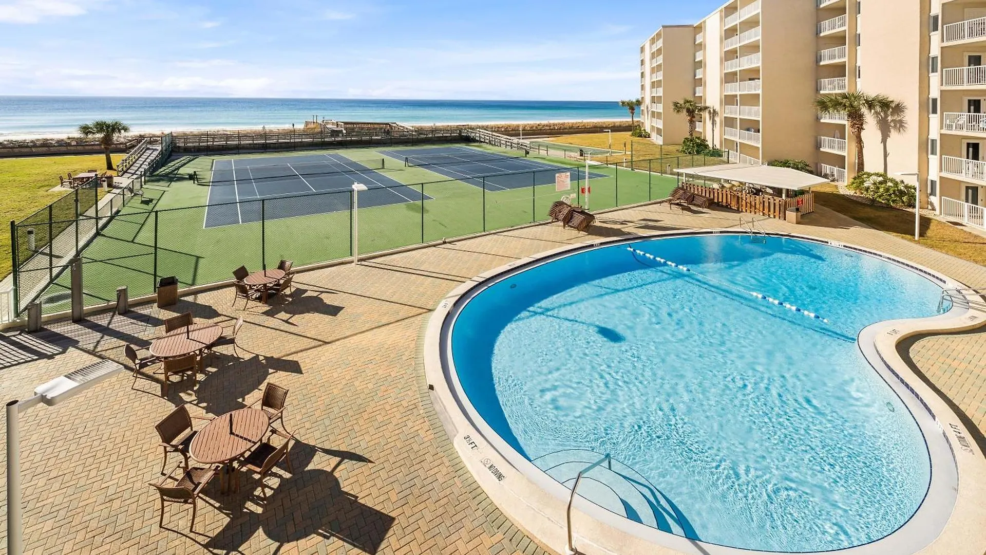 Surf And Racquet Unit 316 *