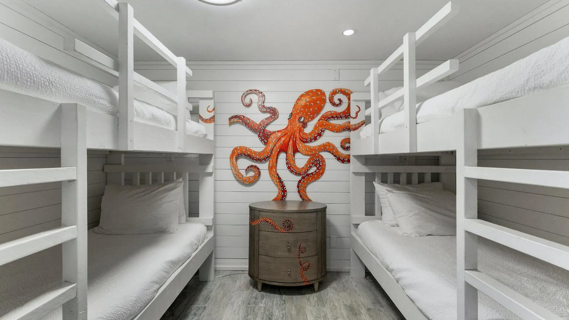 Club By Panhandle Getaways Destin