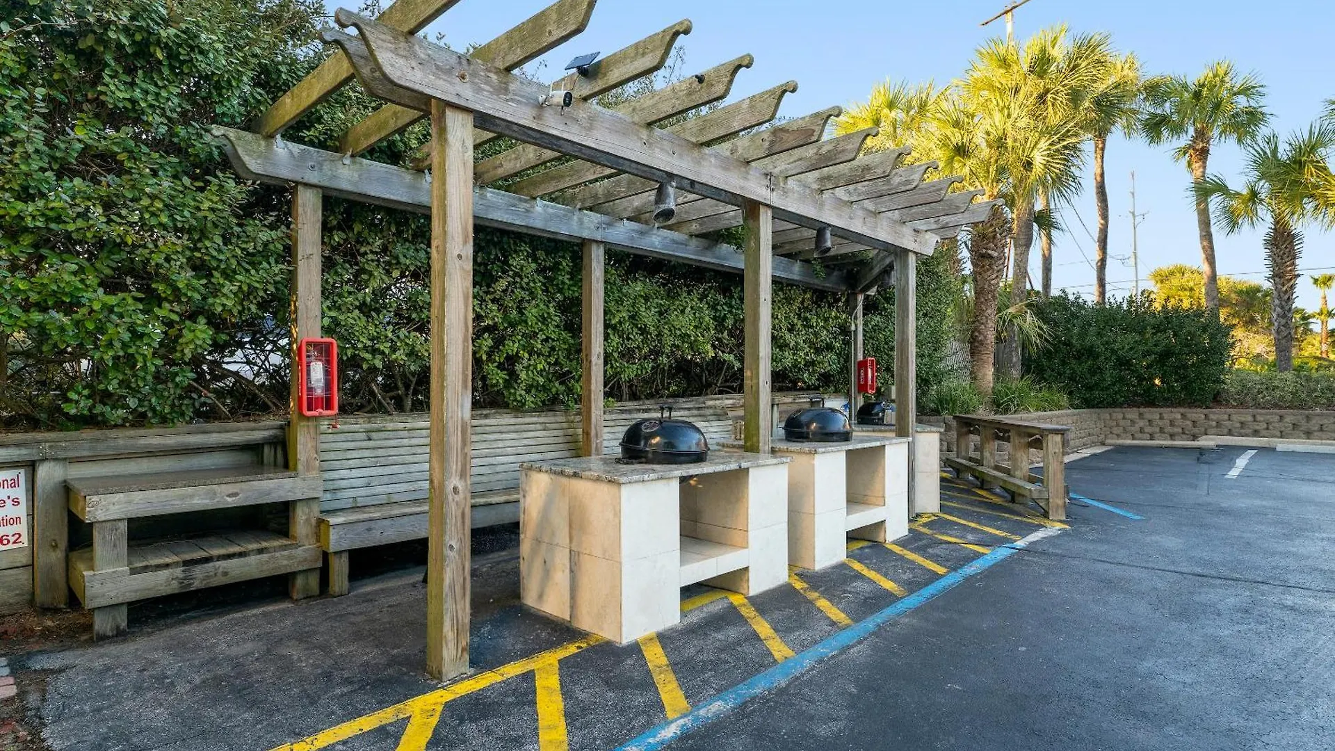 Club By Panhandle Getaways *