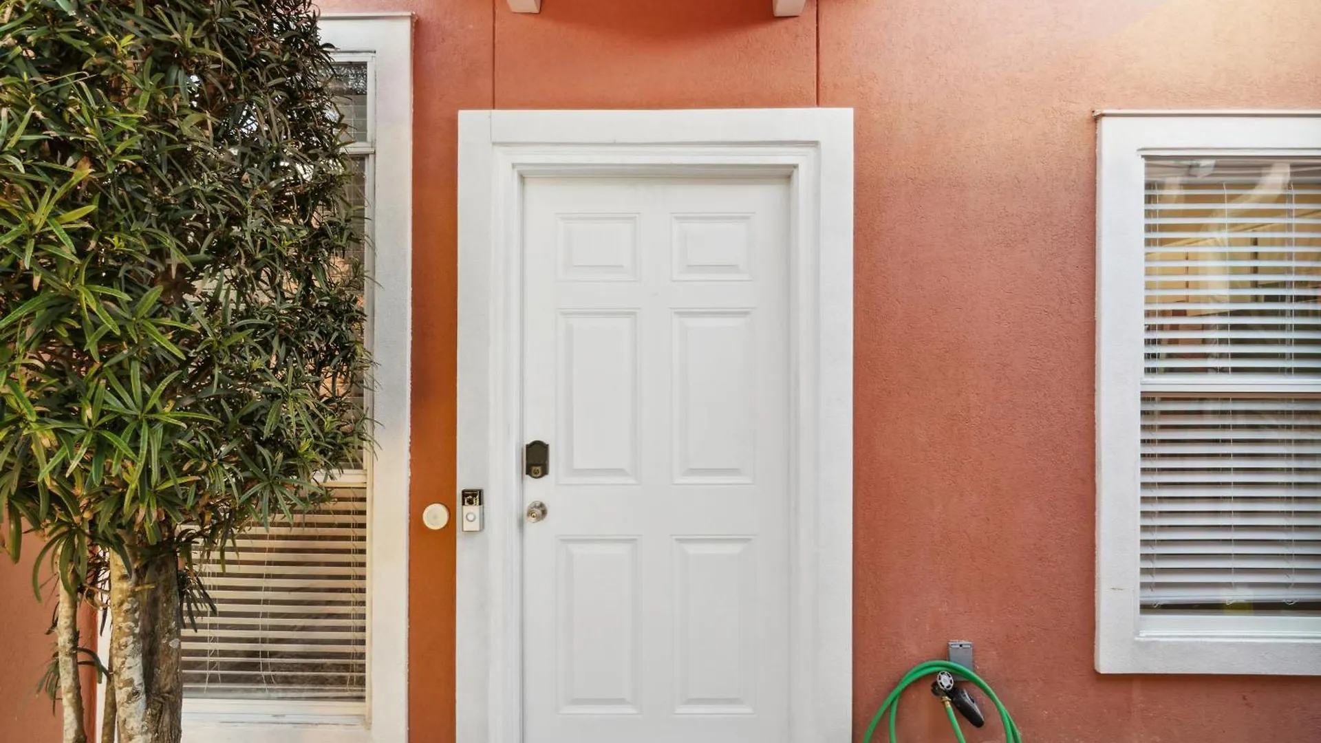 Luxury Miramar Getaway ! 5-min Walk To ! Private Pool ! Dedicated Parking ! Dog Friendly ! 1gb Wifi ! Mins To Shopping Destin