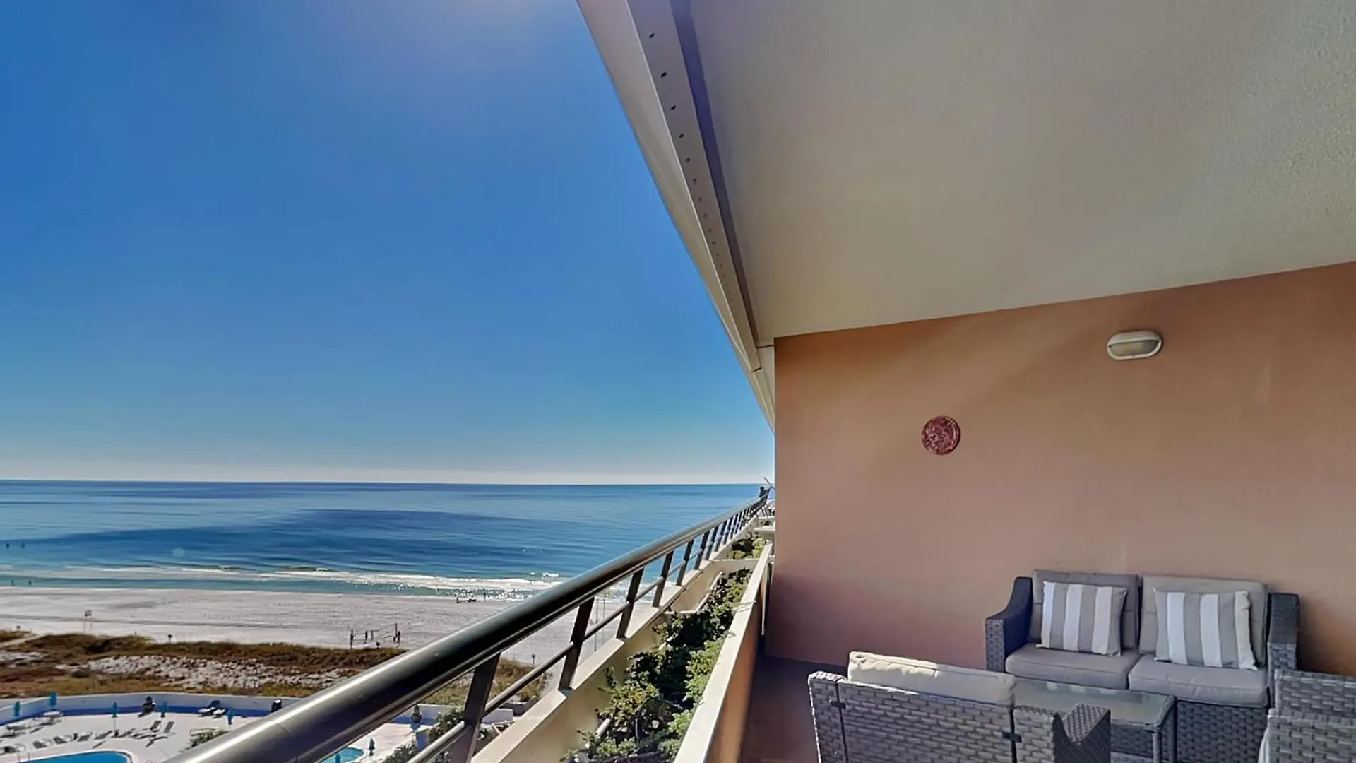 Edgewater 810 Apartment *