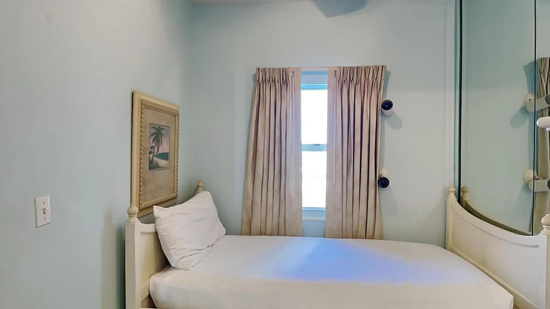 Apartment Sterling Sands #711
