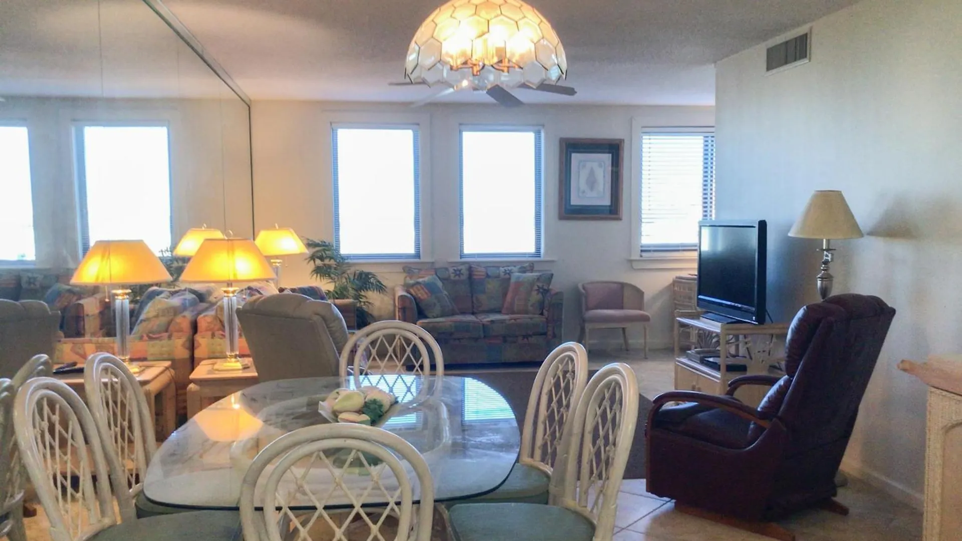 Jetty East 306b