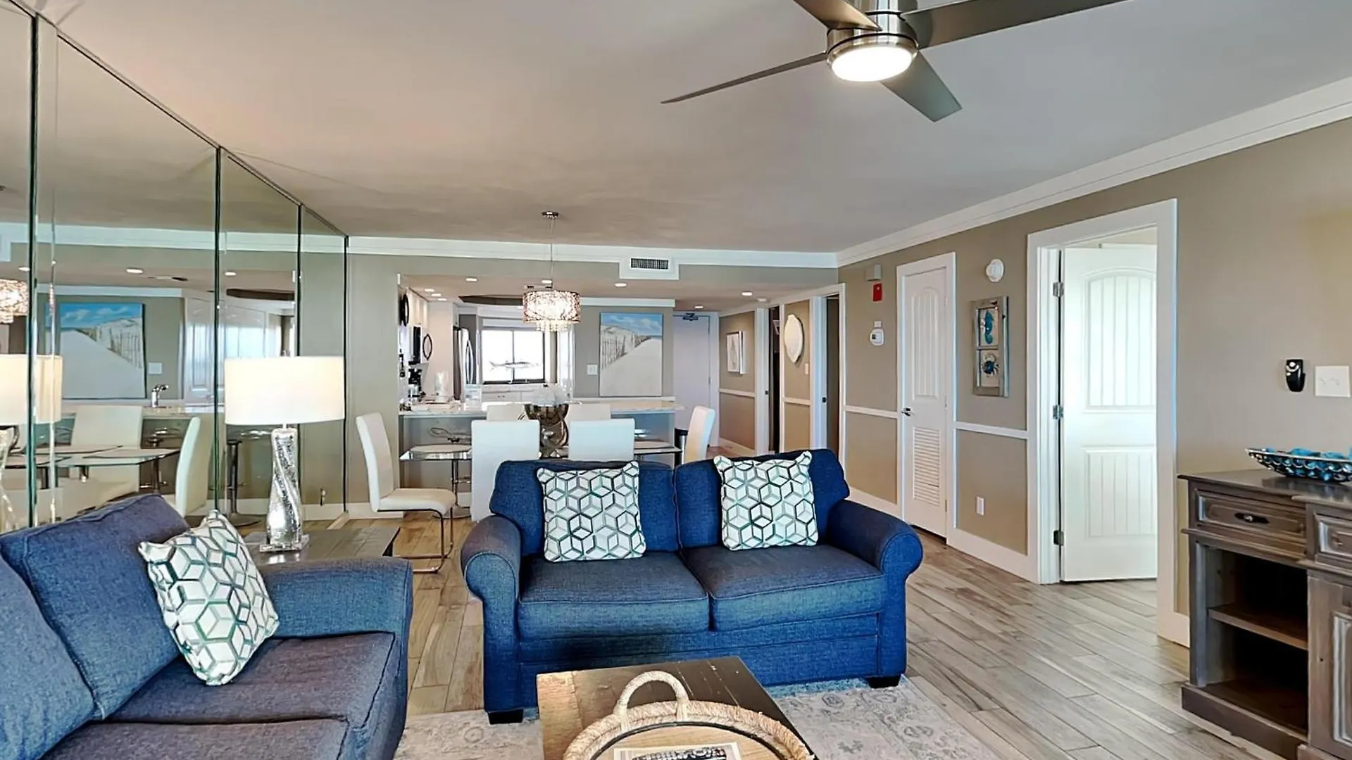 Apartment Edgewater 810