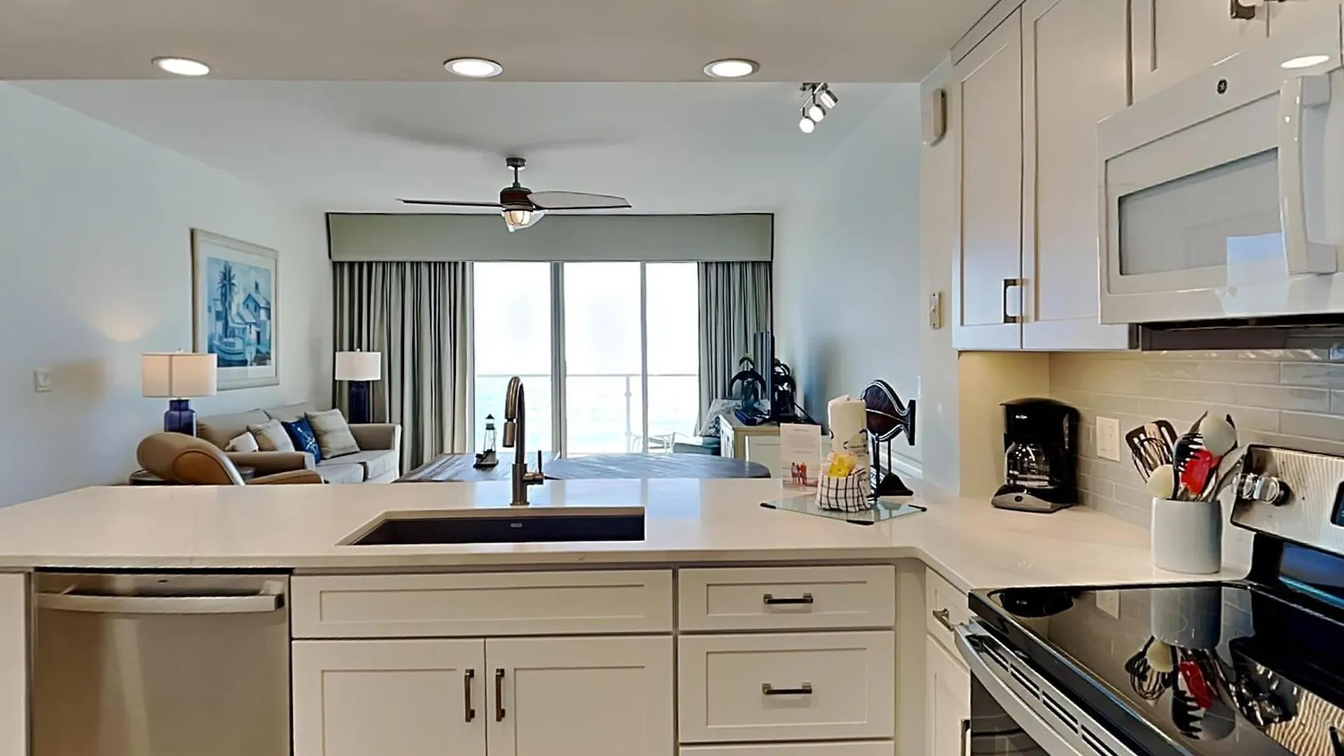 Apartment Sterling Sands #603