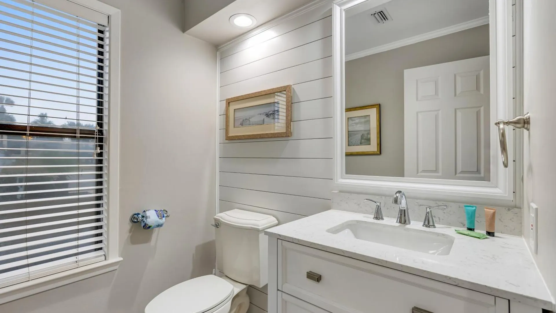Dolphin Run At Reef Townhomes *