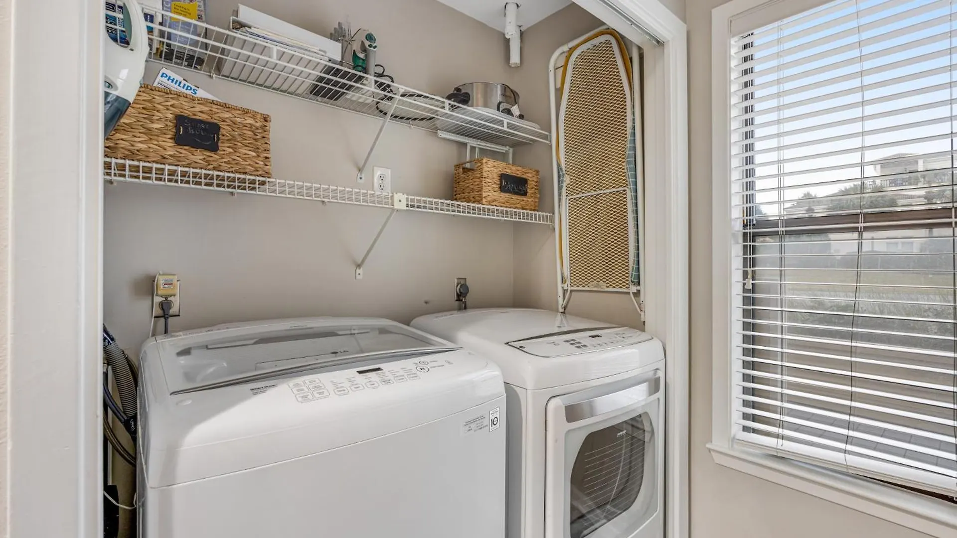 Dolphin Run At Reef Townhomes