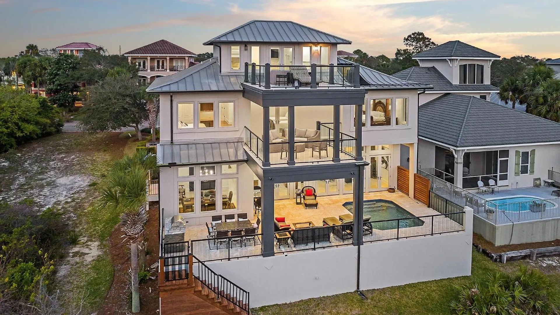 Only Good Vibes Holiday home *