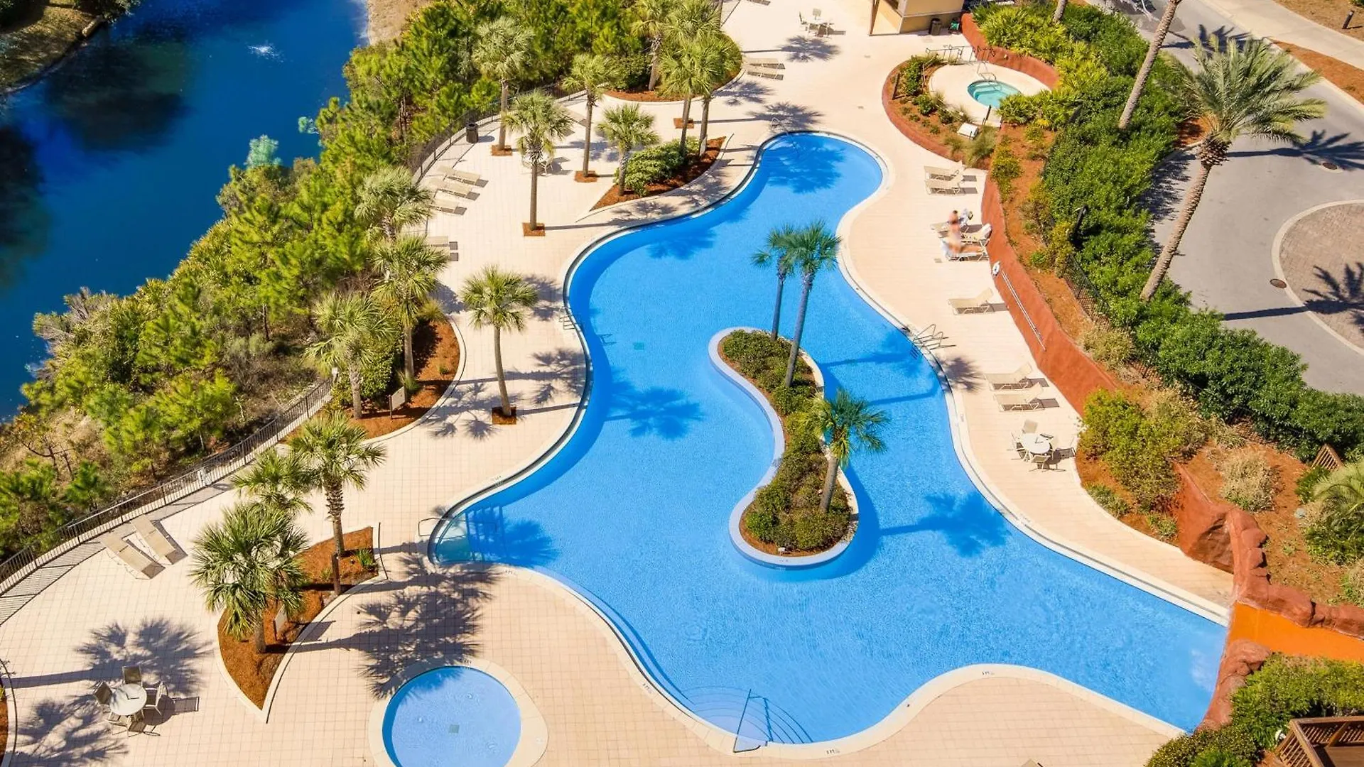 Luau 6834 Hotel Miramar Beach