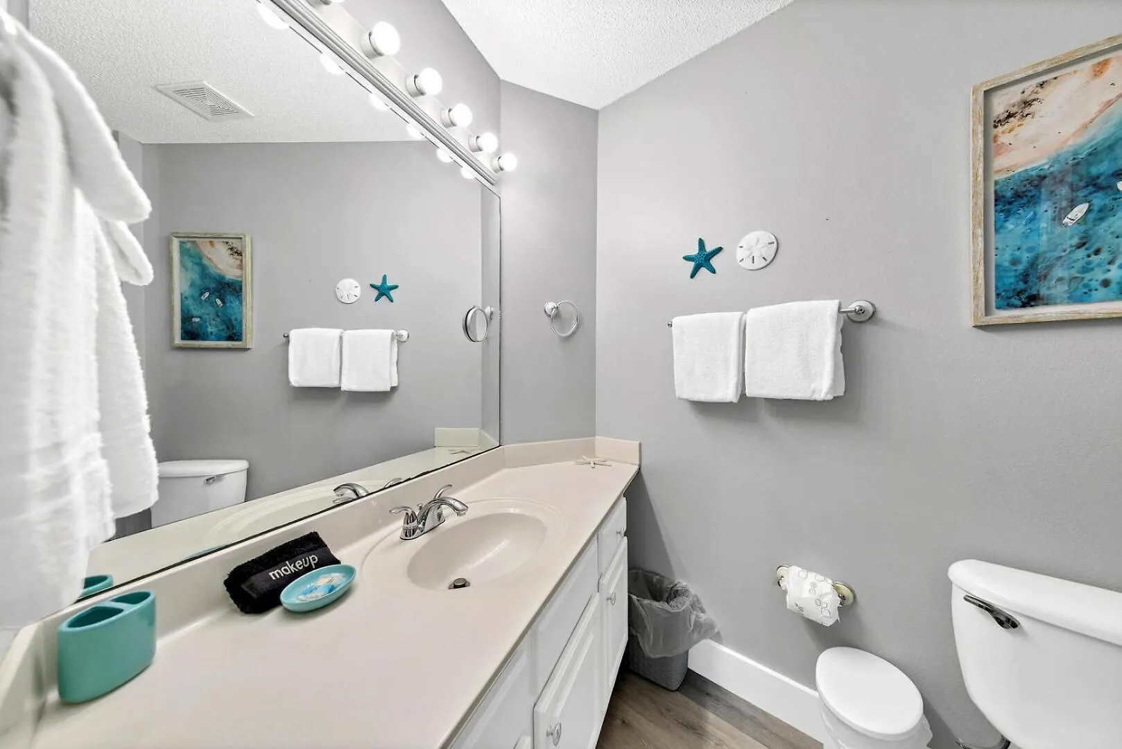 Crystal Village 16b Is A 2 Bed 2 Bath Near The Beach That Sleeps 6 펜션