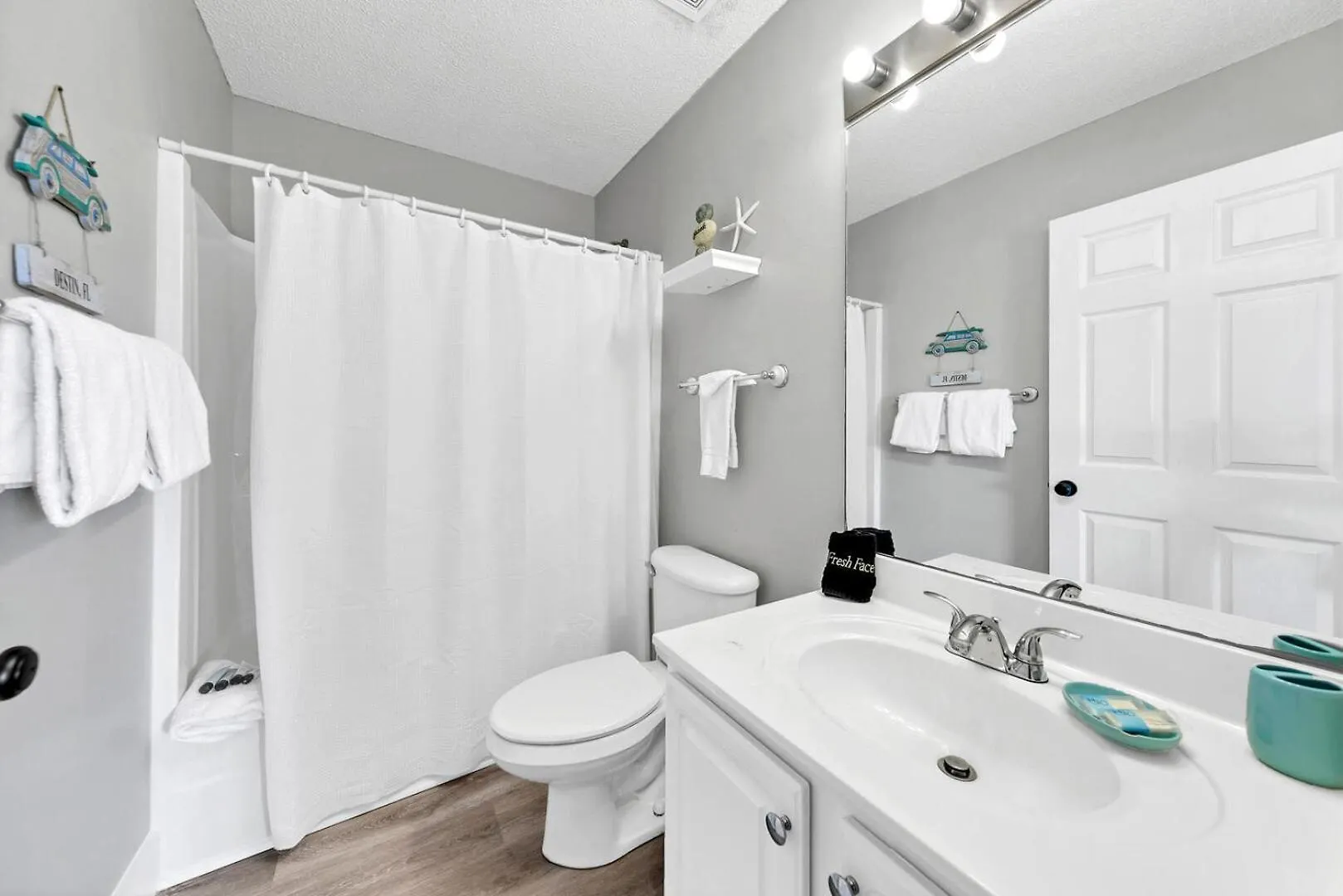Crystal Village 16b Is A 2 Bed 2 Bath Near The Beach That Sleeps 6 *