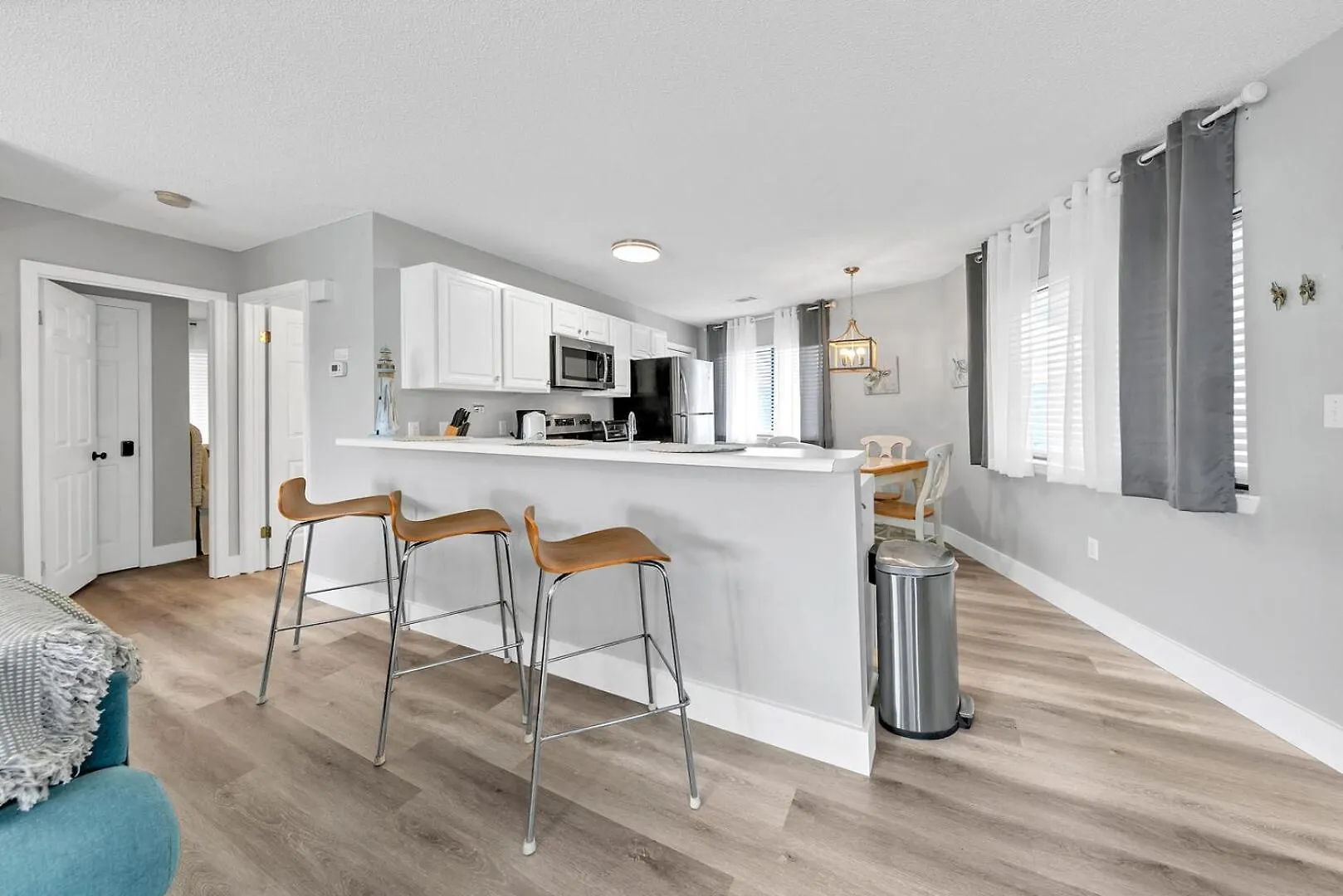 Crystal Village 16b Is A 2 Bed 2 Bath Near The Beach That Sleeps 6 데스틴