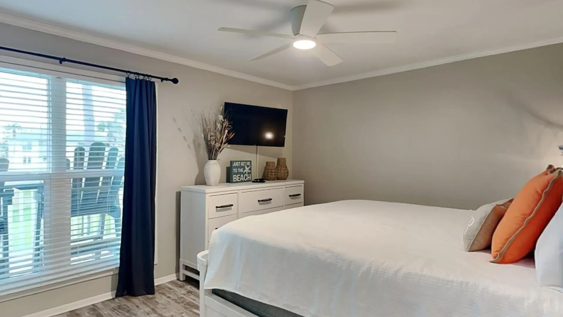 Sandpiper Cove 2084 *
