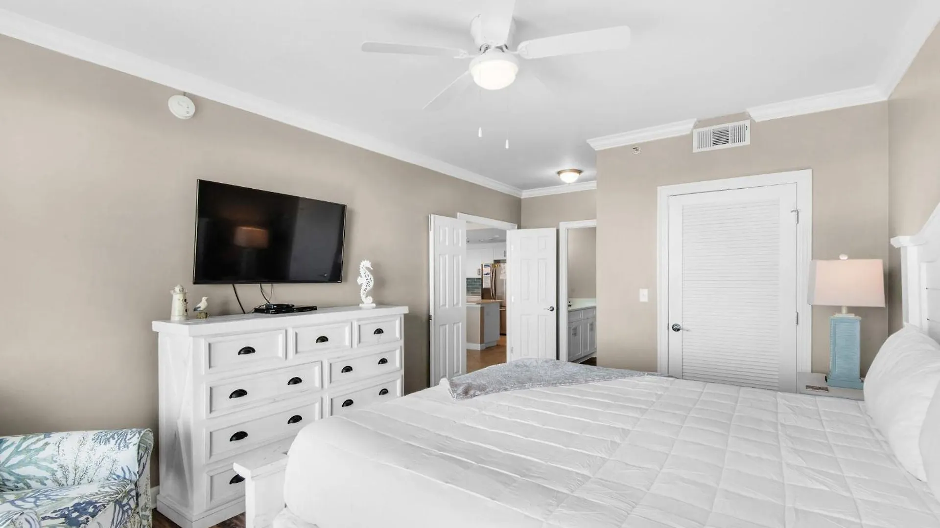 Sterling Shores 718 *
