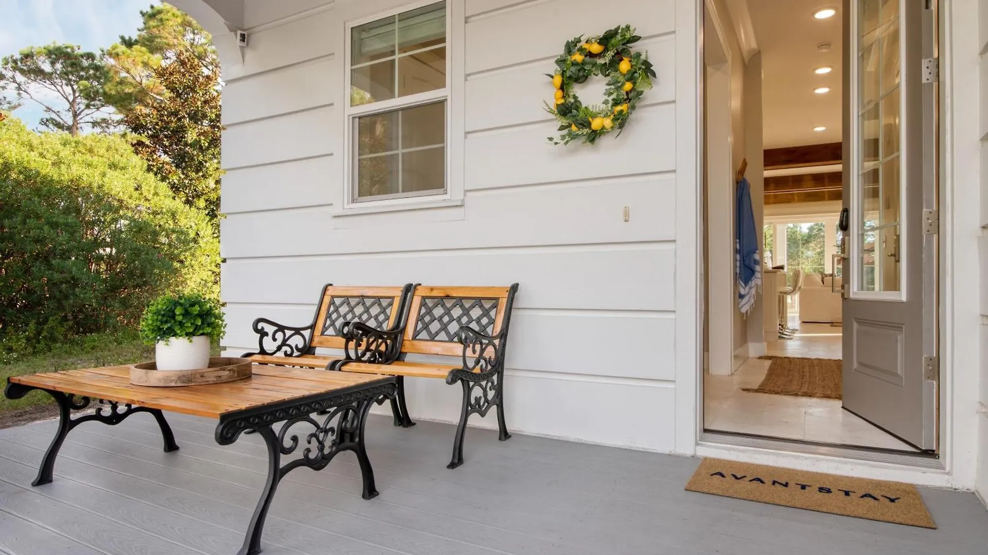 Edgewater By Avantstay Gorgeous Character Lakefront W Private Dock Holiday home